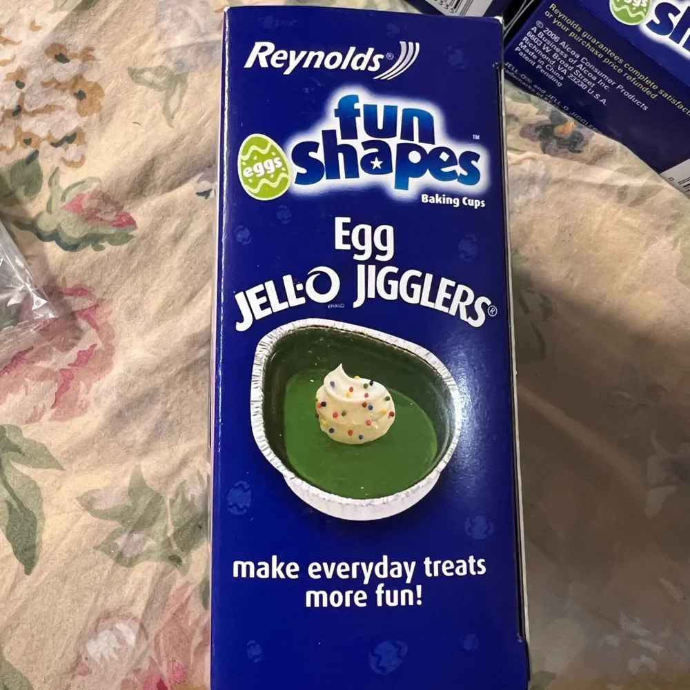 Fun Shapes Silver Foil Baking Cups